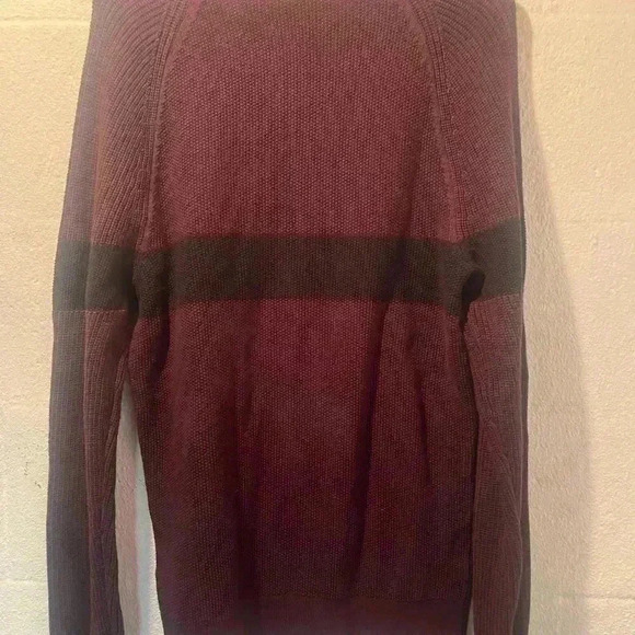 NWT -men’s express sweater - Picture 2 of 3